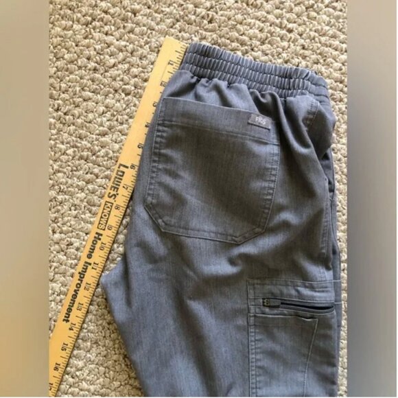 FIGS grey scrubs pants size XS - Picture 6 of 7